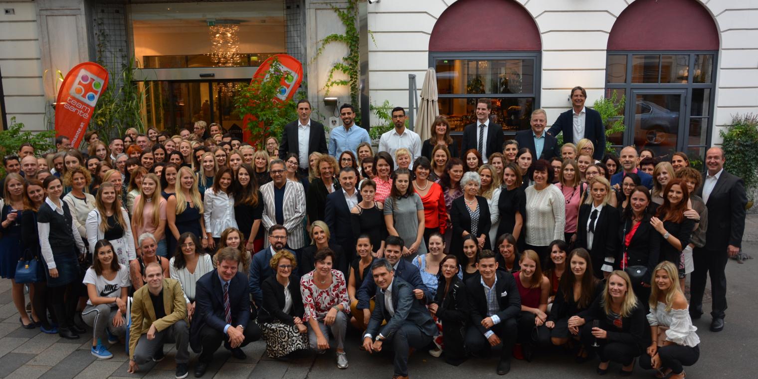 Gruppenfoto_Jahresfeier_2018 Gruppenfoto_Jahresfeier_2018